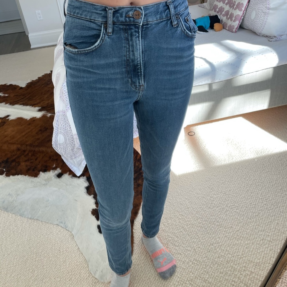 Reformation High & Skinny Jean - size 26 Rhine